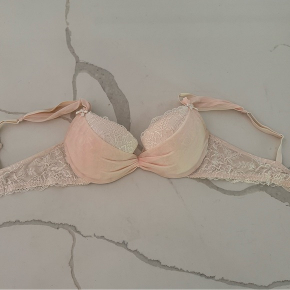 Adore Me Other - NWOT Pink and White Bra 36C 34C